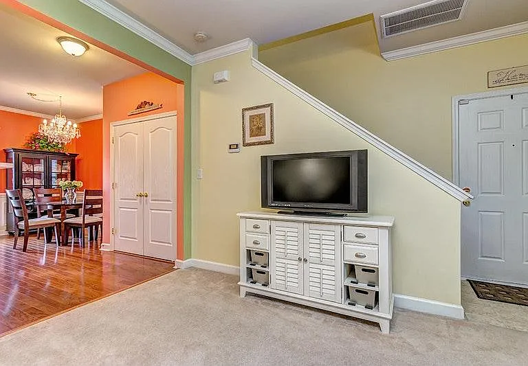 9604 Mendenhall View Dr — Photo 3