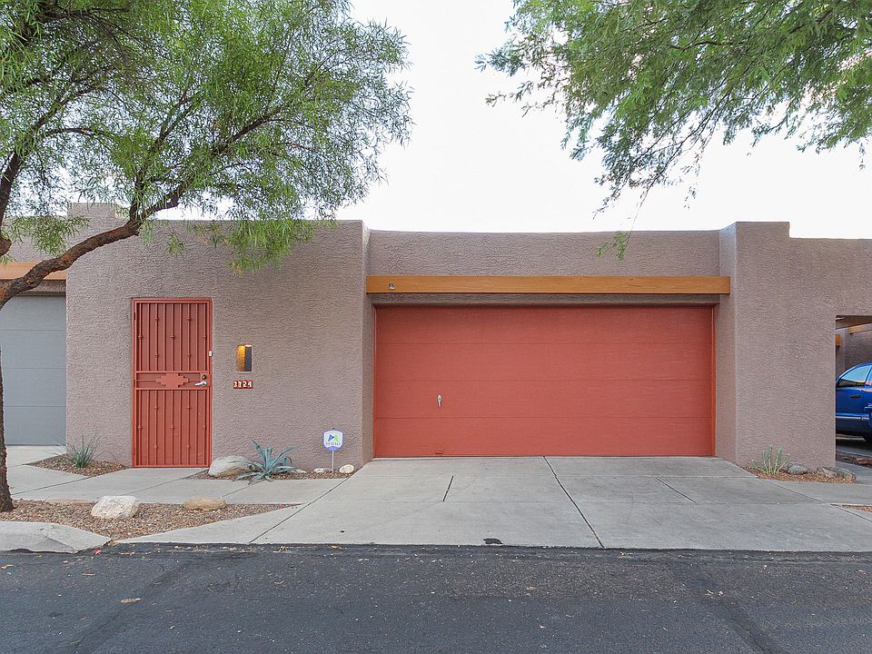 1st image of 3124 E Macenroe Ln