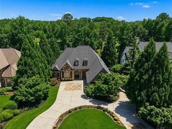 3rd image of 6945 Wakehurst Pl