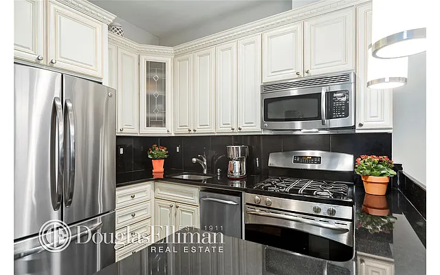 Sold by Douglas Elliman | media 6