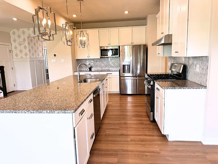 232 Regency Dr — Photo 14