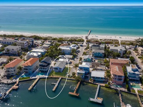 115 6th St S, Bradenton Beach, FL 34217