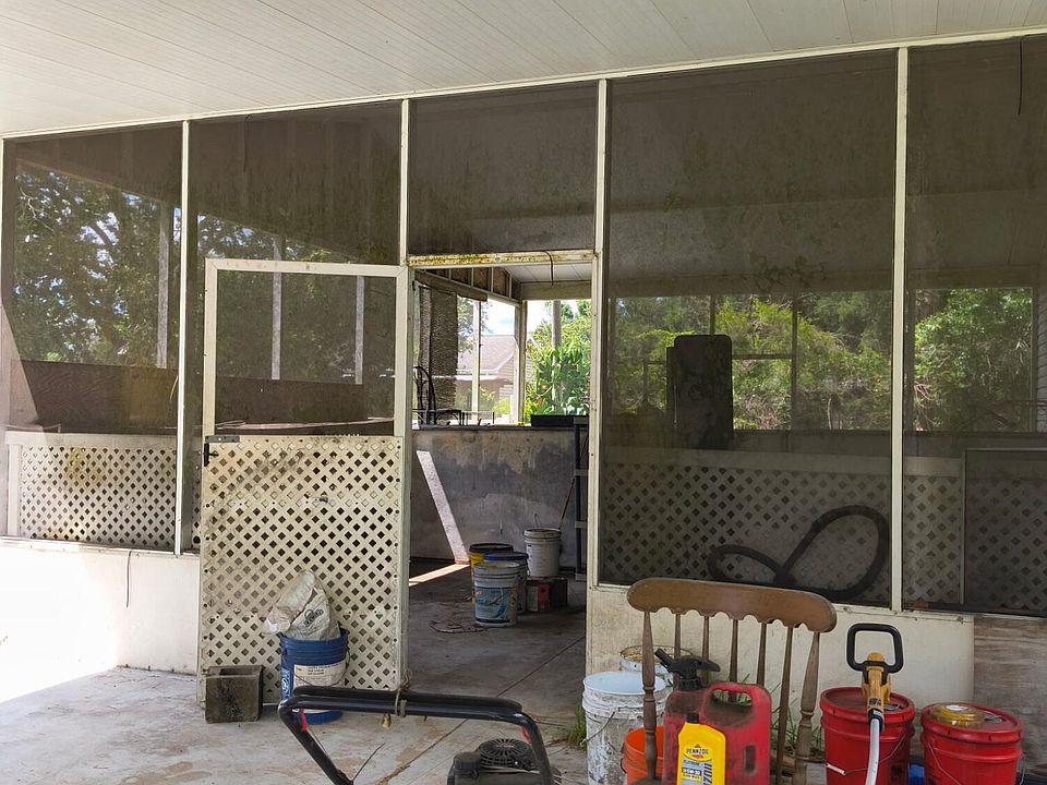 2nd image of 6725 NE 8th Lane