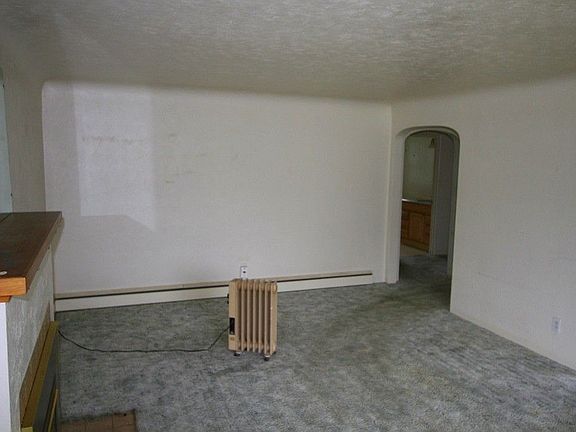 3rd image of 622 Greenstreet Blvd
