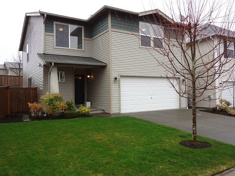 2006 Quadrant resale in Brookside. Meticulously care for, one owner home. Approximately 1811 sq feet. Home is built green and include energy star appliances. Front yard sprinkler system. Close to community parks, shopping and highway 410.