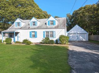 793 Sycamore Ave, Bohemia, NY 11716