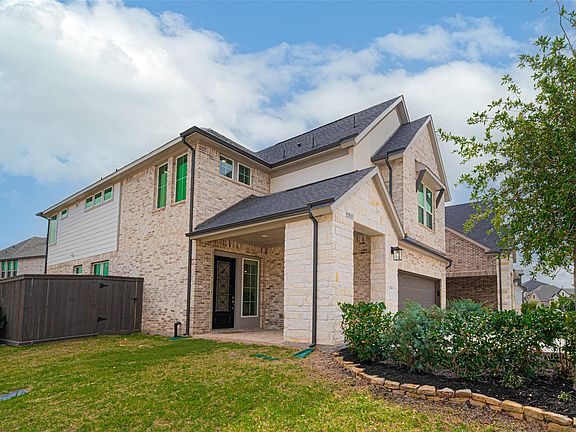3rd image of 158 Nightshade St