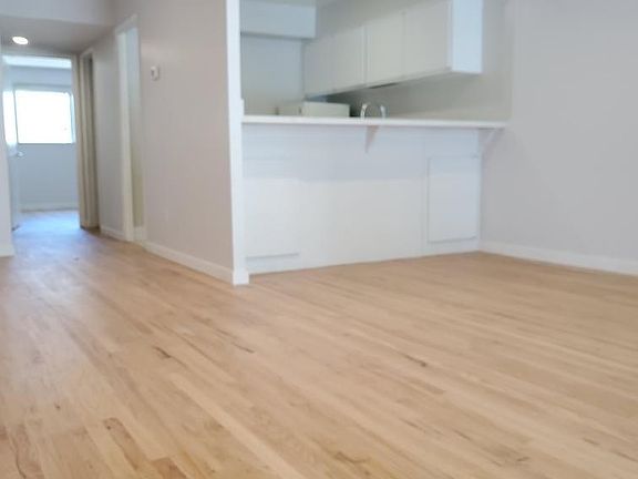 5th image of 101-2819 Jackson St #101