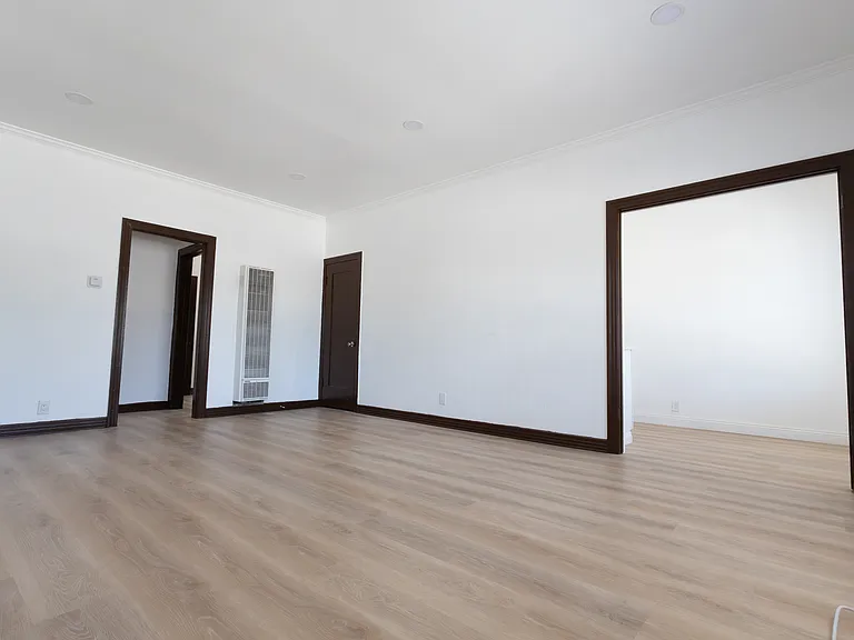1416 S Glendale Ave #2 — Photo 3
