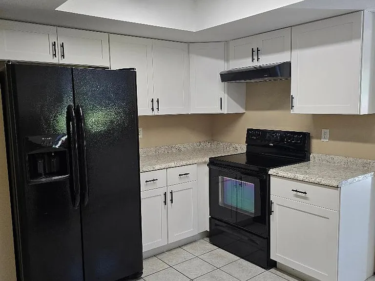 777 Robin Ave — Photo 22
