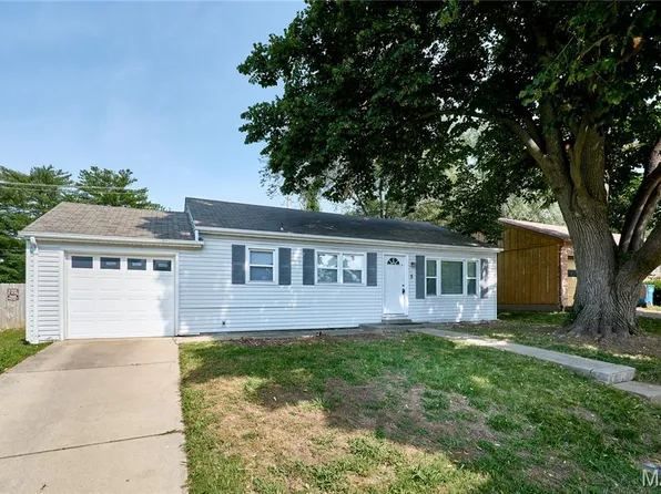 5 Ridgeview Ct, Saint Charles, MO 63301