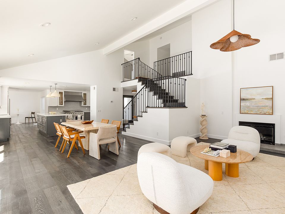 1st image of 23296 Park Ensenada