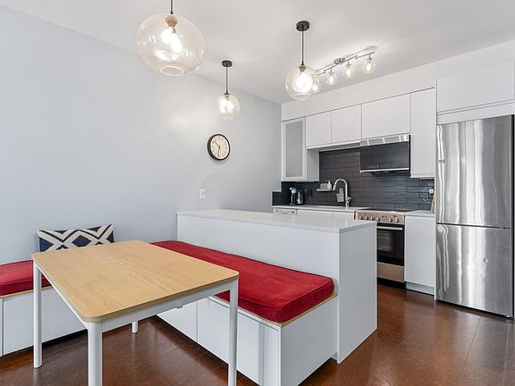 5th image of 7330 Arbutus St #205