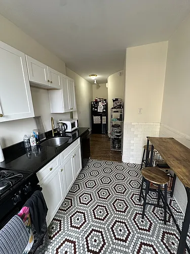 452 Park Dr Photo 1