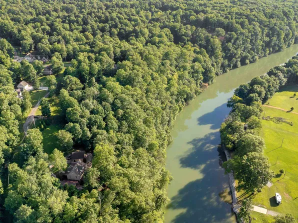 89 Shoals Overlook Dr #101, Florence, AL 35634