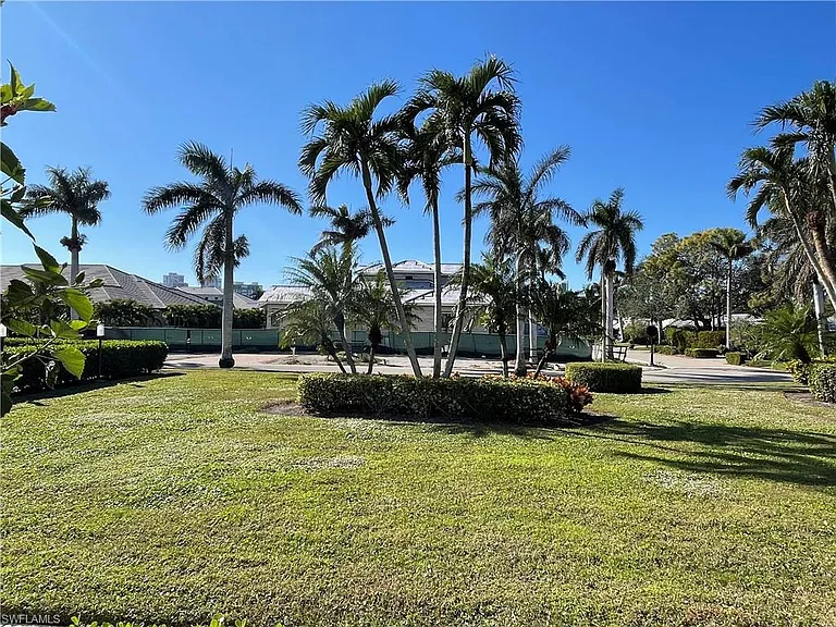 4200 Belair Ln #114 — Photo 18