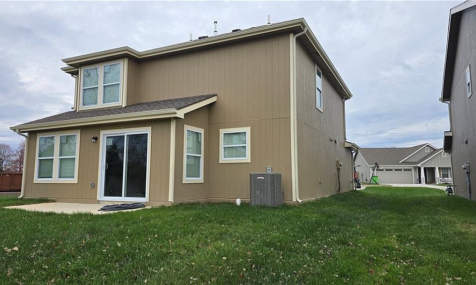2nd image of 1610 Bluestem Dr