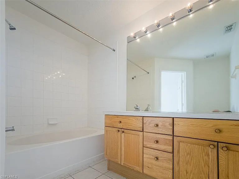 2332 Silver Palm Dr — Photo 15
