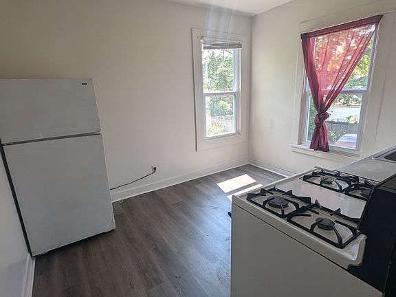 4th image of 2536 Duncan St Unit 2