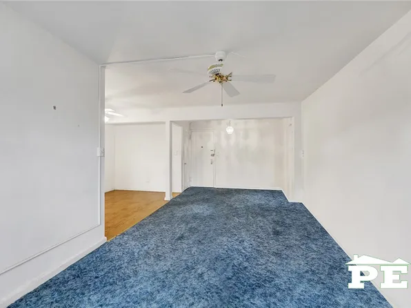 2425 Haring Street image 12 of 28