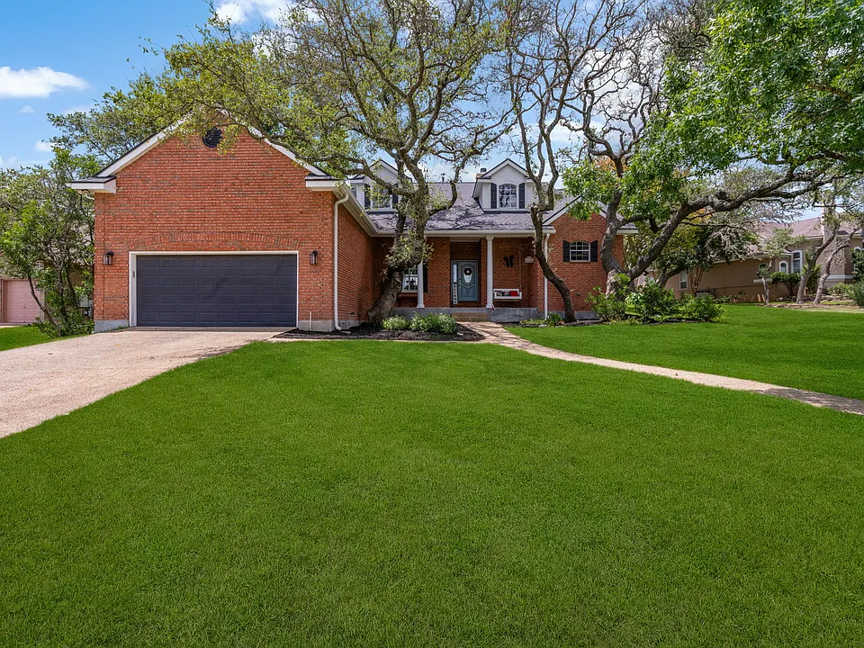 29607 Fairway Bluff Dr