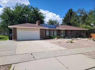 8448 S Escalante Dr, Sandy, UT 84093