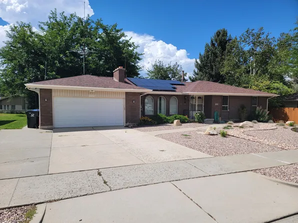 8448 S Escalante Dr, Sandy, UT 84093