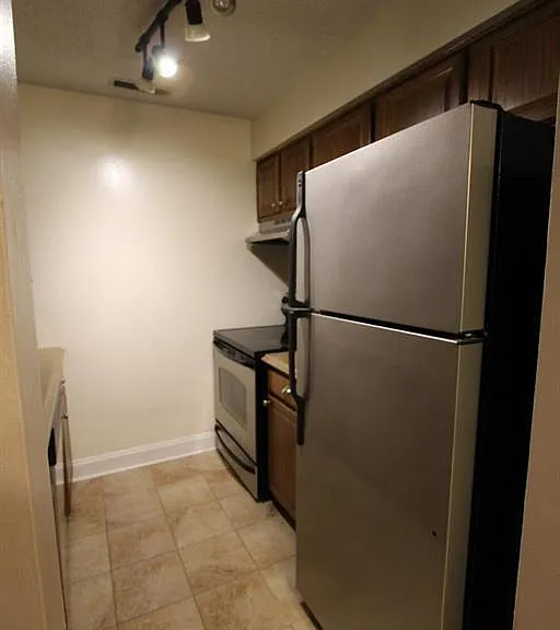 1508 Ravens Crest Dr — Photo 10