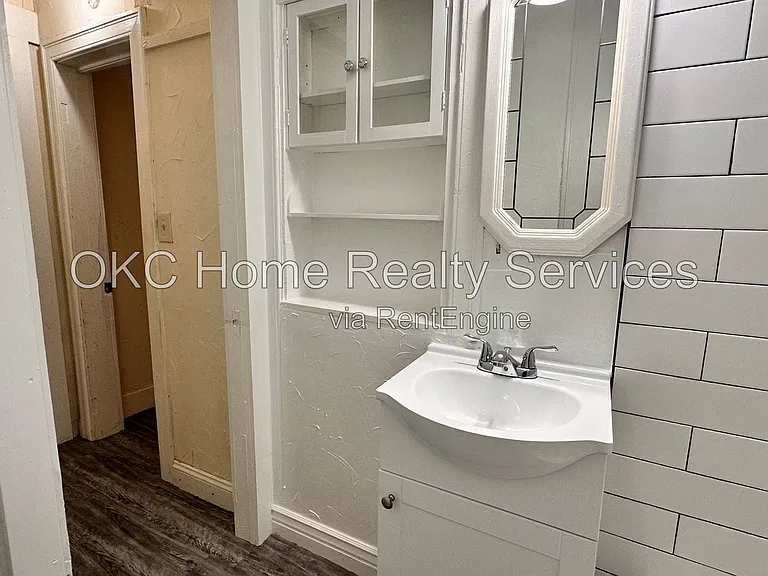 2316 NW 38th St — Photo 11