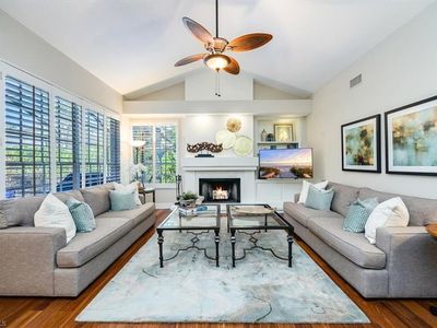 807 Turkey Oak LN, Naples, FL, 34108