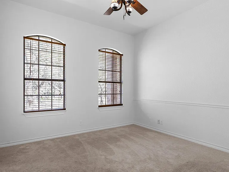 10808 Dedeke Dr — Photo 21