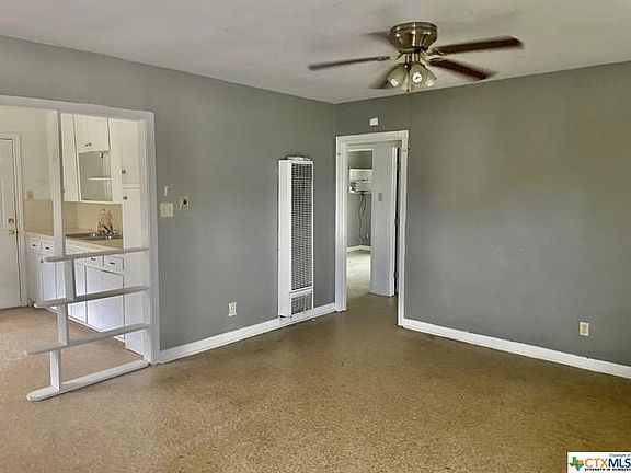 5th image of 246 Charlotte Dr