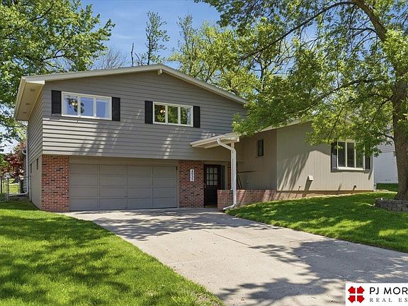 2nd image of 4935 N 114th St