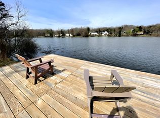8 Shelly Ln, Mount Pocono, PA 18344