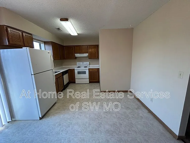3375A S Moreland Ct — Photo 2