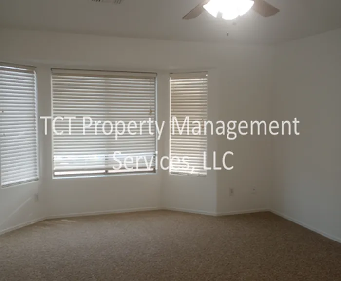 2602 S 112th Dr — Photo 12
