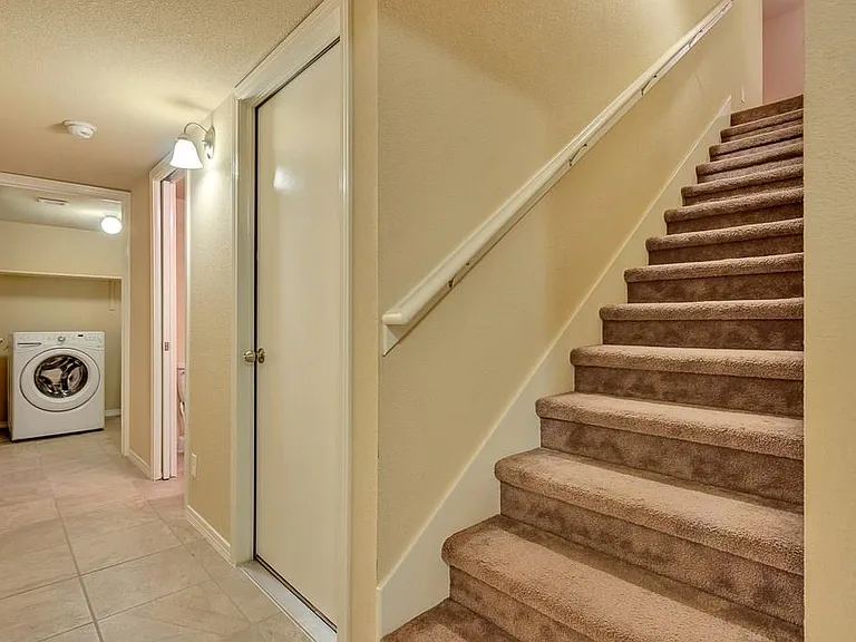 3925 Hueco Valley Dr — Photo 25