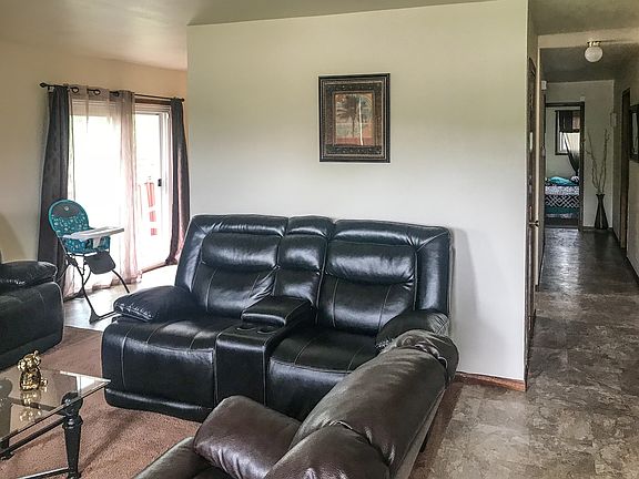 2nd image of 2401 New Haven Ct