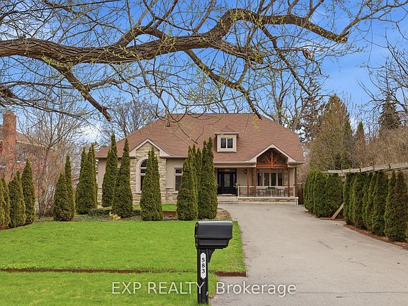 2nd image of 583 Park Cres