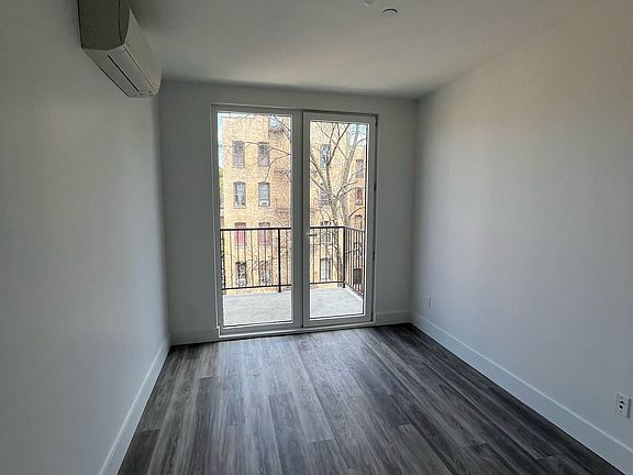 4th image of 633 E 230th St #5A