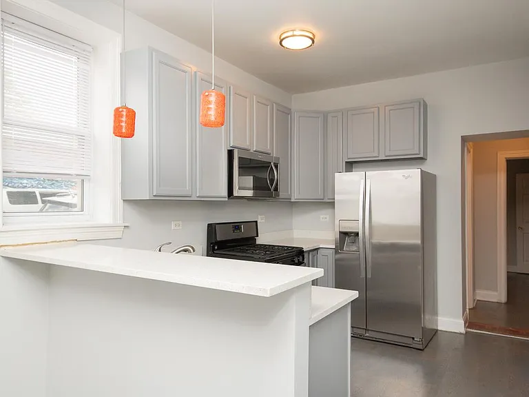 1858 W Cullerton St #1F — Photo 8