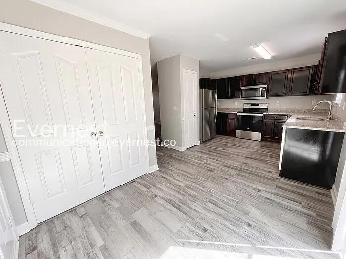 5121 Magnasco Ln — Photo 8