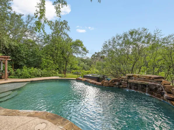 9 Shady Rock Ct, Round Rock, TX 78665