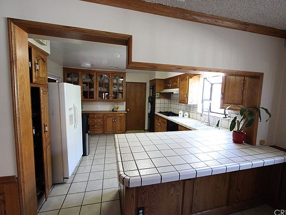5th image of 16834 Superior St