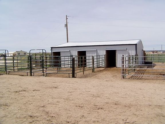 Turn Key Barn & Corrals