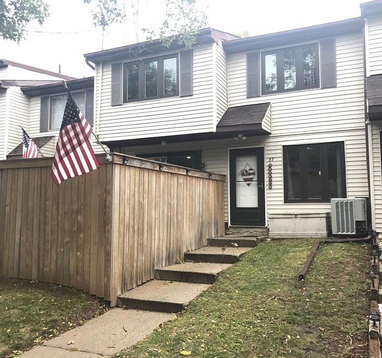 1st image of 37 Lombard Ct