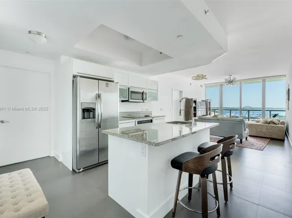 888 Biscayne Blvd APT 1704, Miami, FL 33132
