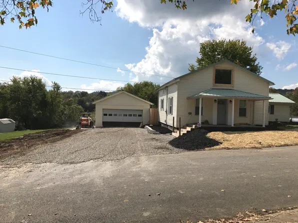 910 John St, West Portsmouth, OH 45663