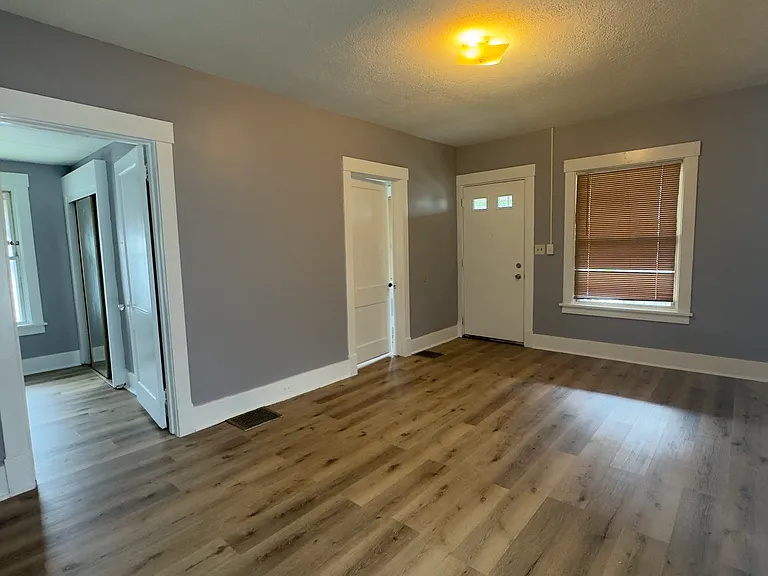 2634 Austin Ave — Photo 2