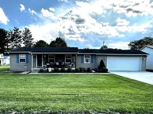 840 Jackson St, Richmond Dale, OH 45673